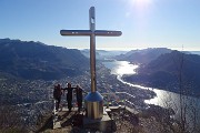 01 Al Crocione del S. Martino (1025 m) con splendida vista panoramica su Lecco, i suoi laghi, i suoi monti 